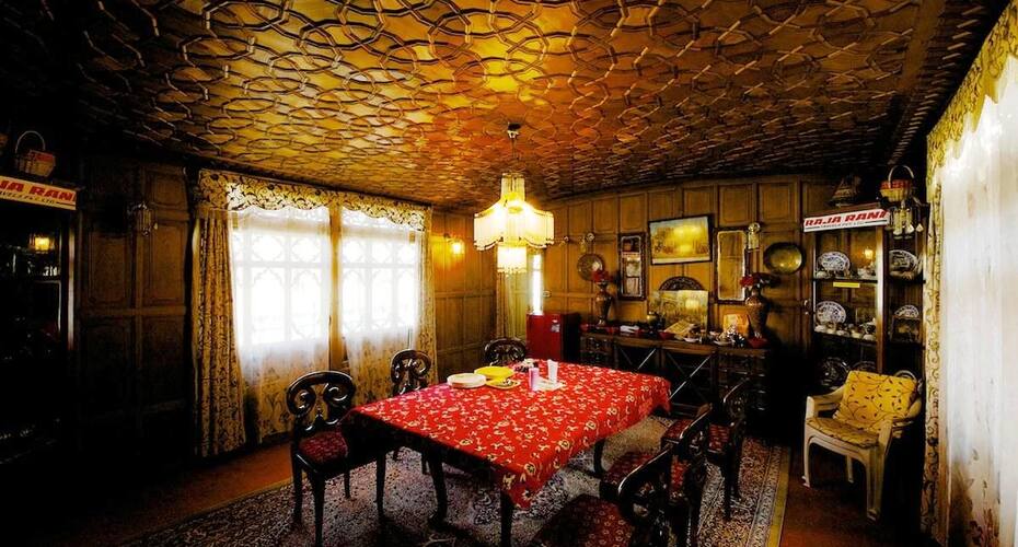 New Dongola Houseboat, Srinagar 5